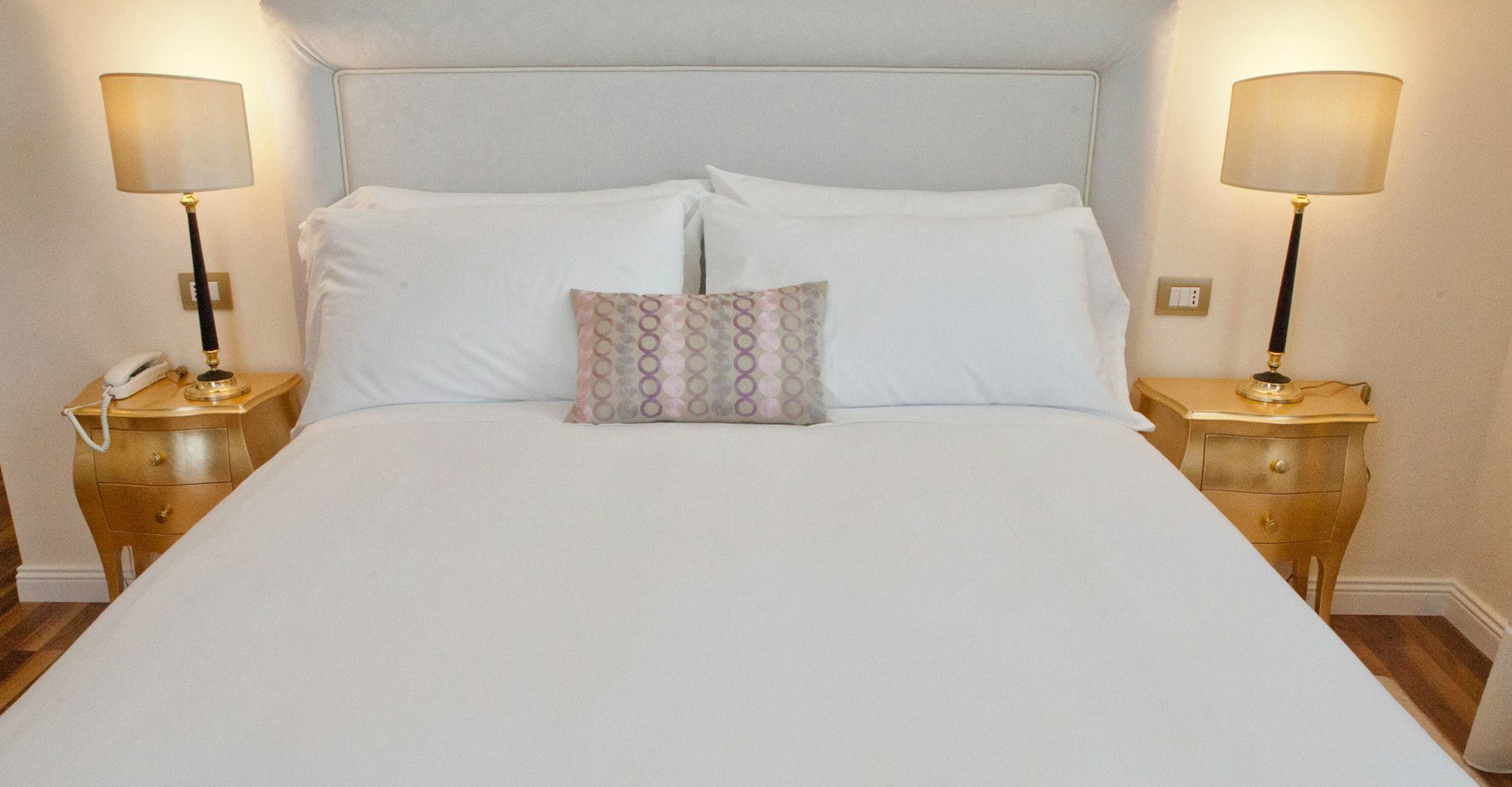 Grand Hotel Salsomaggiore Salsomaggiore Terme Dış mekan fotoğraf A bed with a headboard